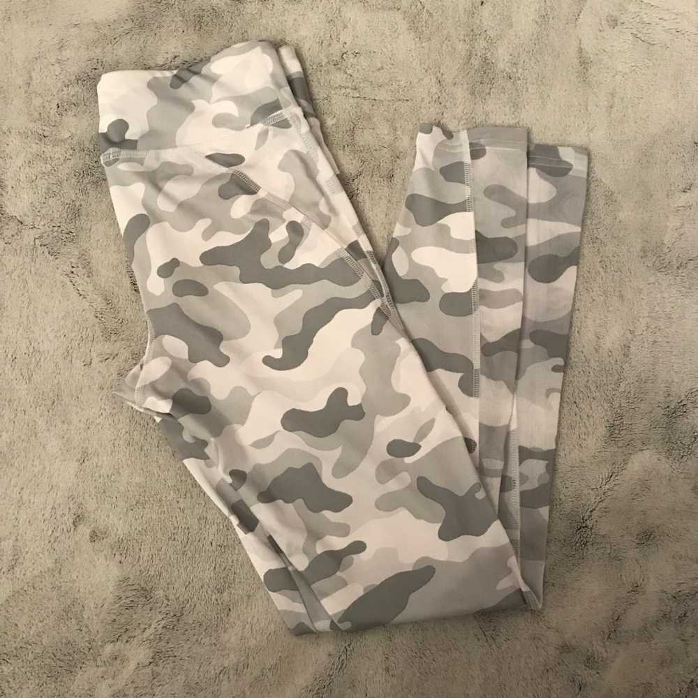 White camo print leggings